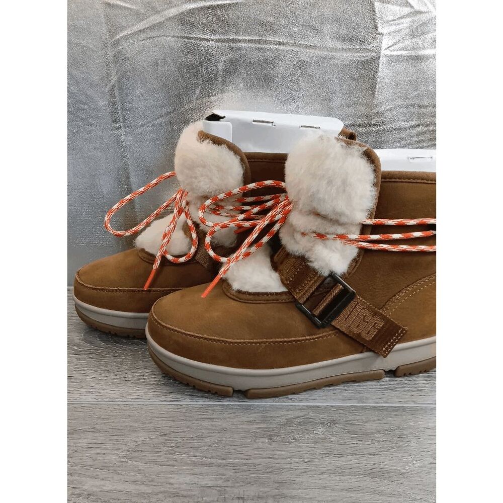 UGG Women's Classic Weather Hiker Boots - Chestnut 5.5M